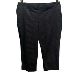Chico’s Women’s Pull On Black Dot Capri Pants Size 0.5 or 6